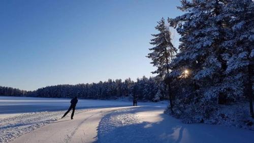 Falun Strandby, Främby Udde - Faluns Sjösida vid Runn